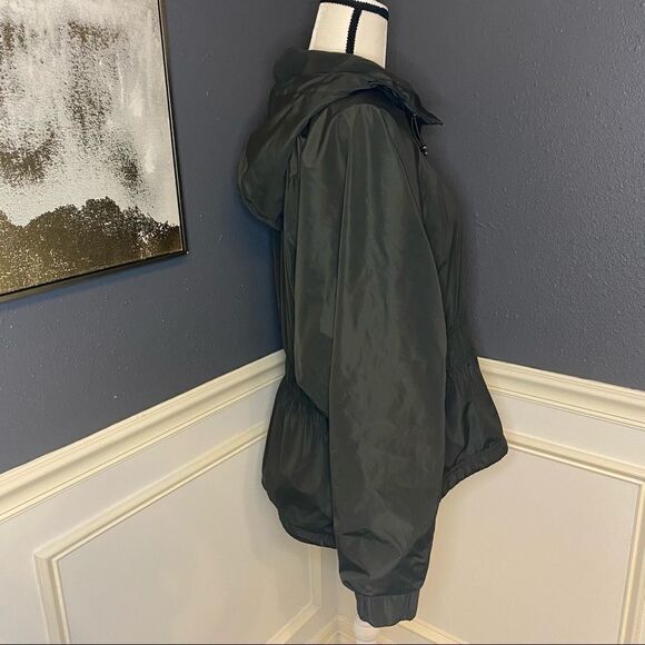 Sweaty Betty The Storm Seeker Jacket - Picture 8 of 13